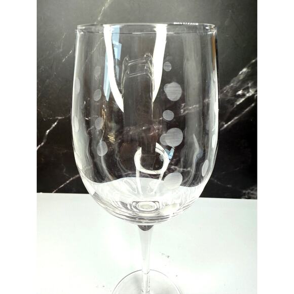 MIkassa "Cheers Collection" Etched Bubbles Wine Glass 12 Ounces Red or White - Picture 1 of 5